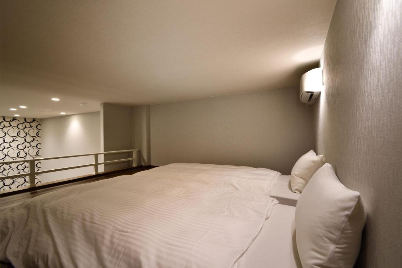 The Breakfast Hotel Fukuoka Nakasu Exterior foto